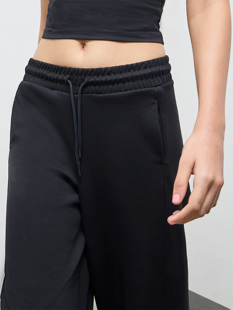 Nuoflexx Black Solid High-Rise Pants - Image 3