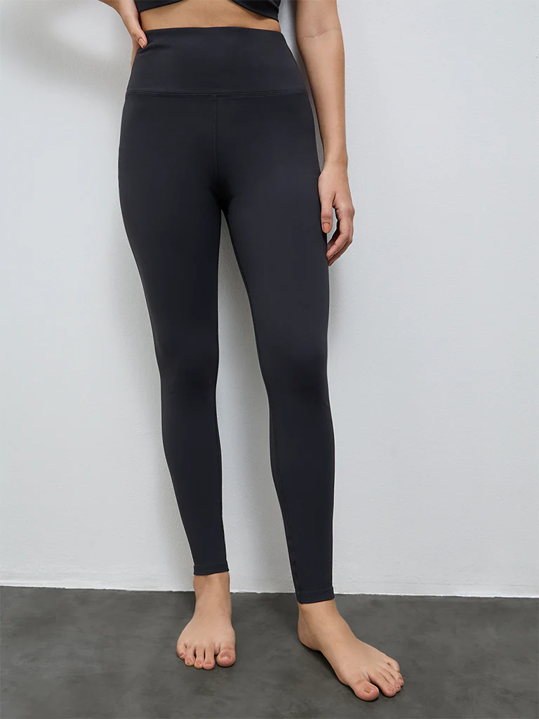 Nuoflexx Black Solid Mid-Rise Yoga Pants - Image 2