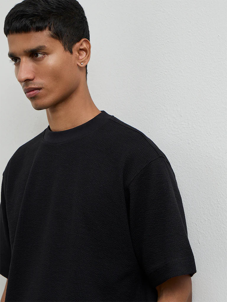 Nuoflexx Black Textured Relaxed-Fit Cotton-Blend T-Shirt - Image 3