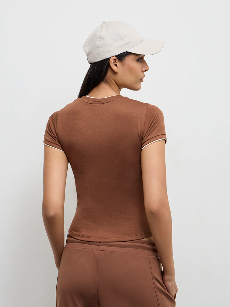 Nuoflexx Brown Solid T-Shirt - Image 4