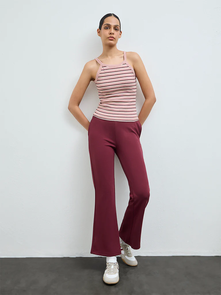Nuoflexx Burgundy Solid Mid-Rise Yoga Pants