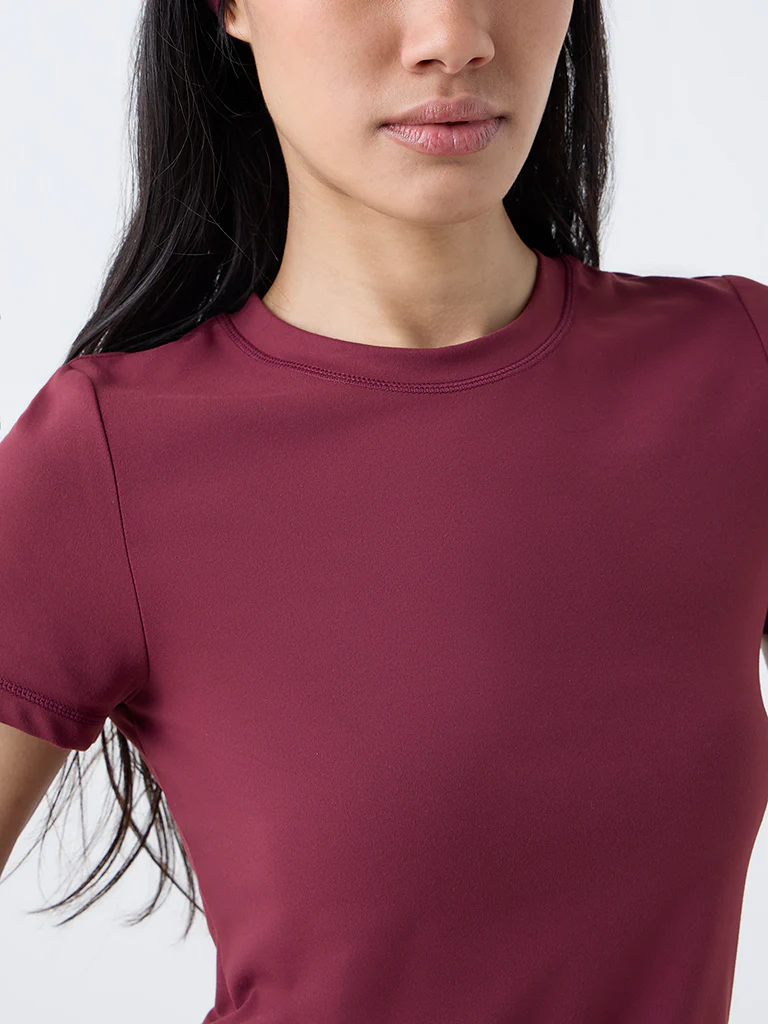 Nuoflexx Burgundy Solid T-Shirt - Image 3