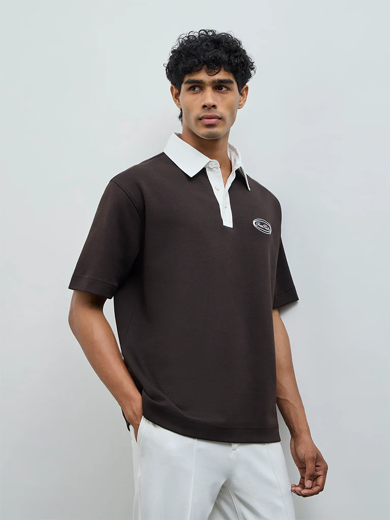 Nuoflexx Dark Brown Text Detail Relaxed-Fit Cotton-Blend Polo T-Shirt - Image 3