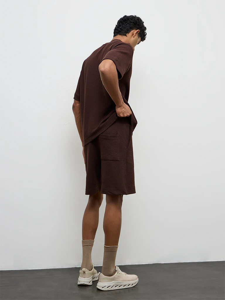 Nuoflexx Dark Brown Textured Relaxed-Fit Mid-Rise Cotton-Blend Shorts - Image 4