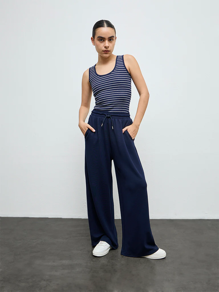 Nuoflexx Navy Solid High-Rise Pants