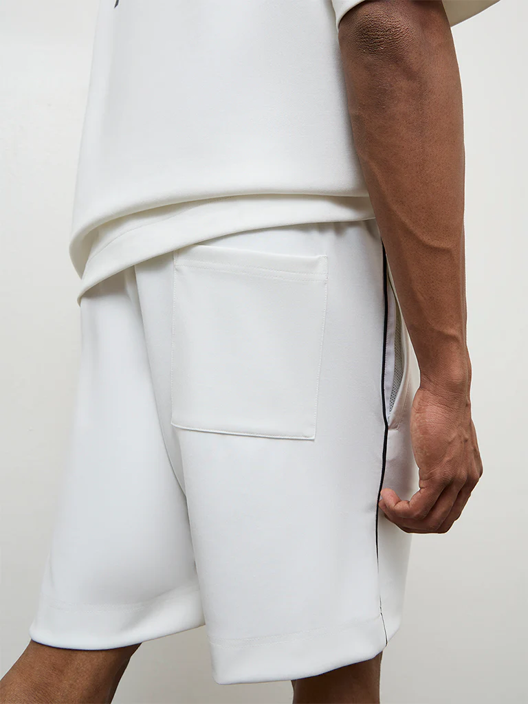 Nuoflexx Off-White Pipeline-Detail Relaxed Fit Mid-Rise Shorts - Image 3