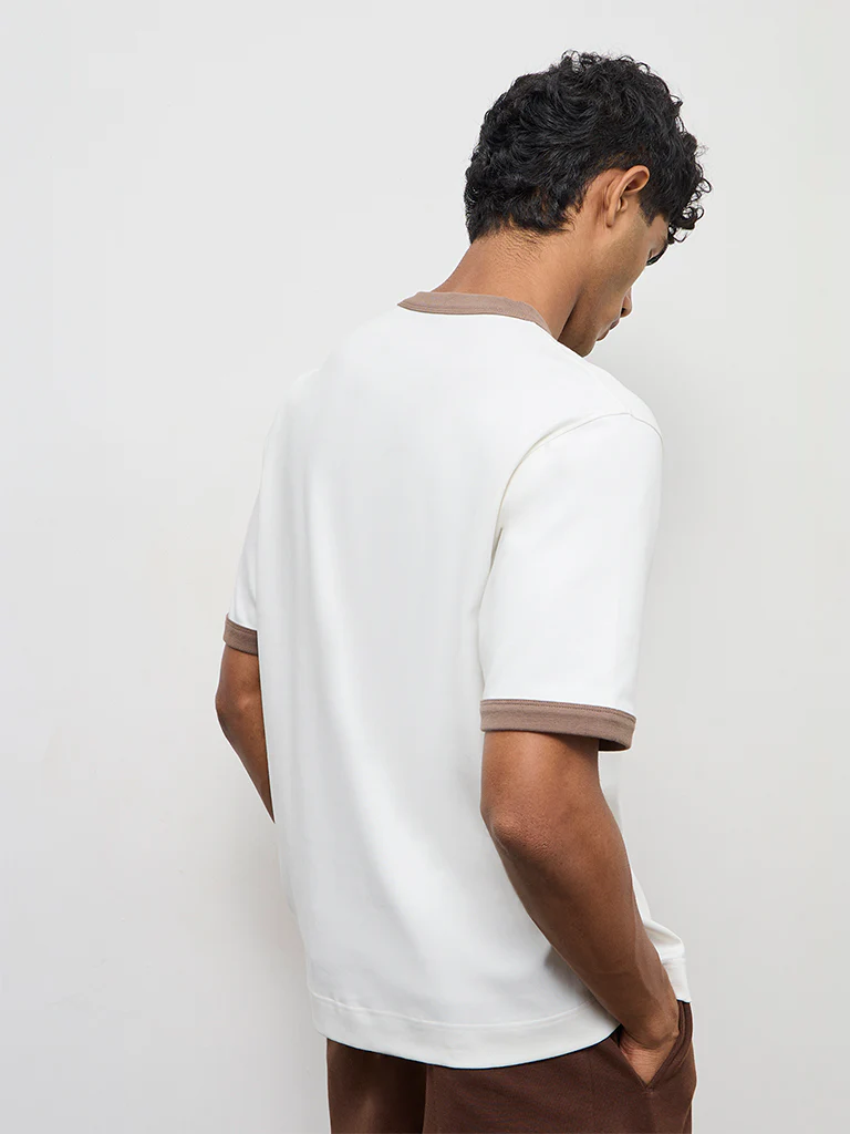 Nuoflexx Off-White Printed Relaxed-Fit Cotton-Blend T-Shirt - Image 4