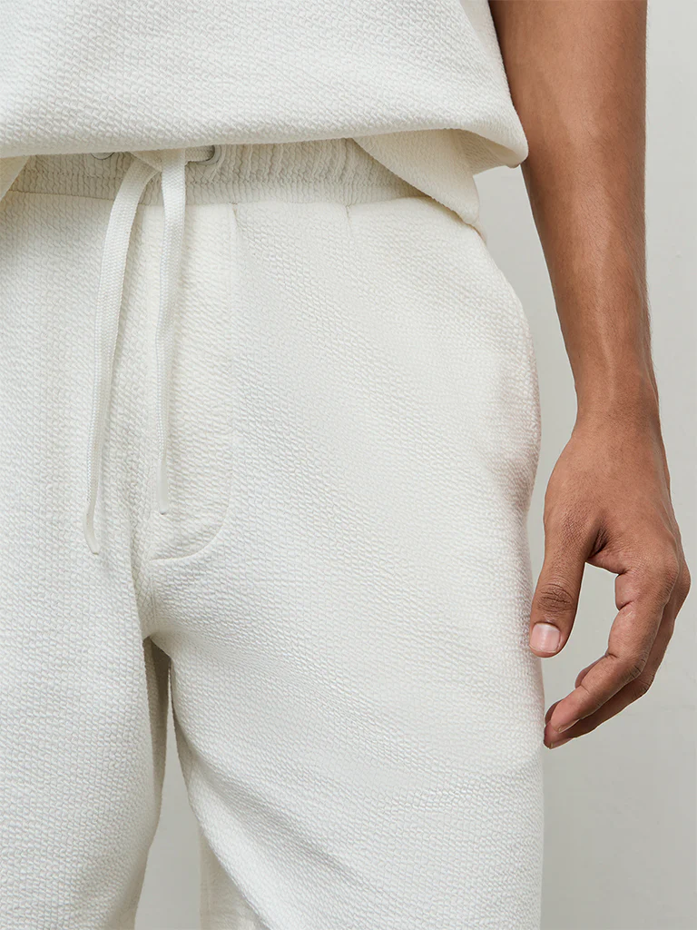 Nuoflexx Off-White Relaxed-Fit Mid-Rise Cotton-Blend Shorts - Image 3