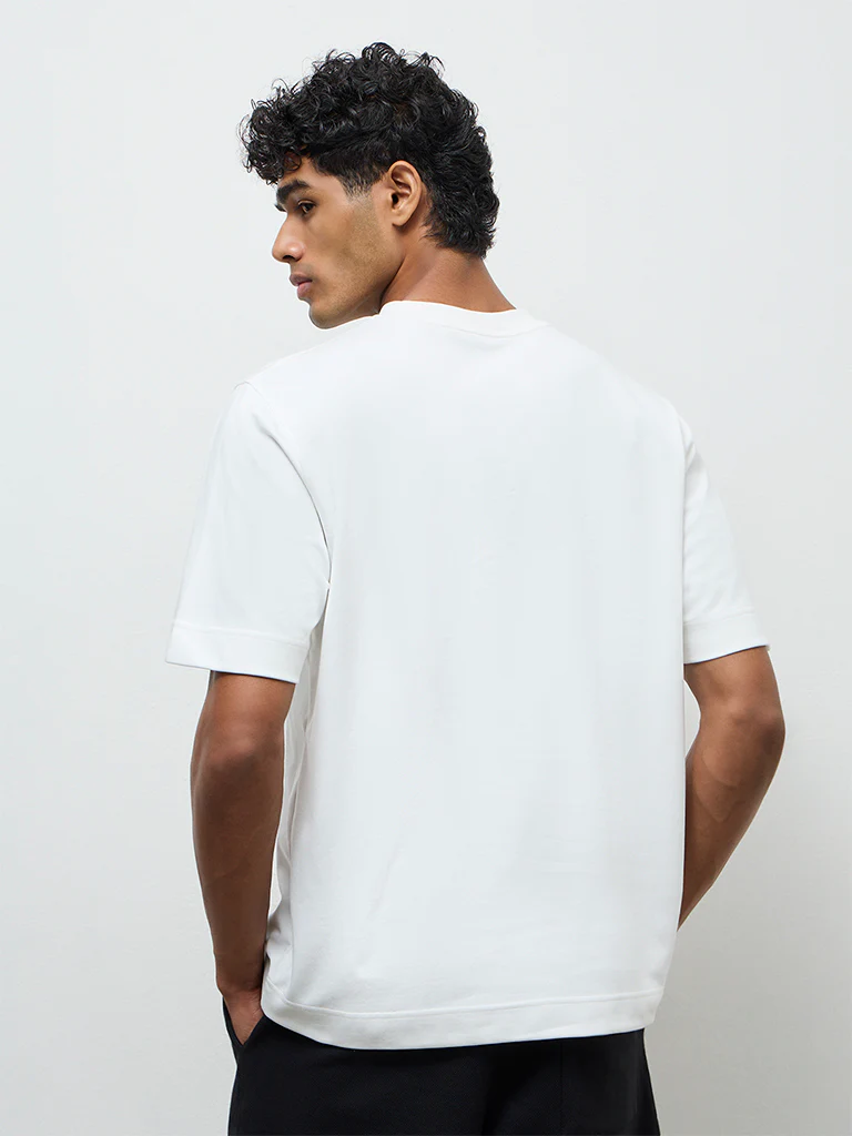 Nuoflexx Off-White Relaxed-Fit T-Shirt - Image 5
