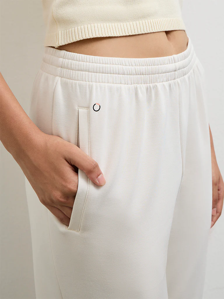 Nuoflexx Off-White Solid High-Rise Joggers - Image 3