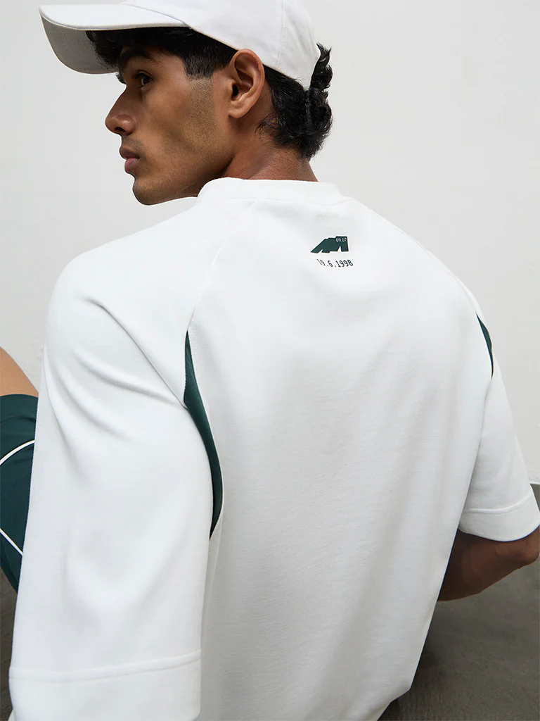 Nuoflexx Off-White Stripe-Design Relaxed Fit T-Shirt - Image 3