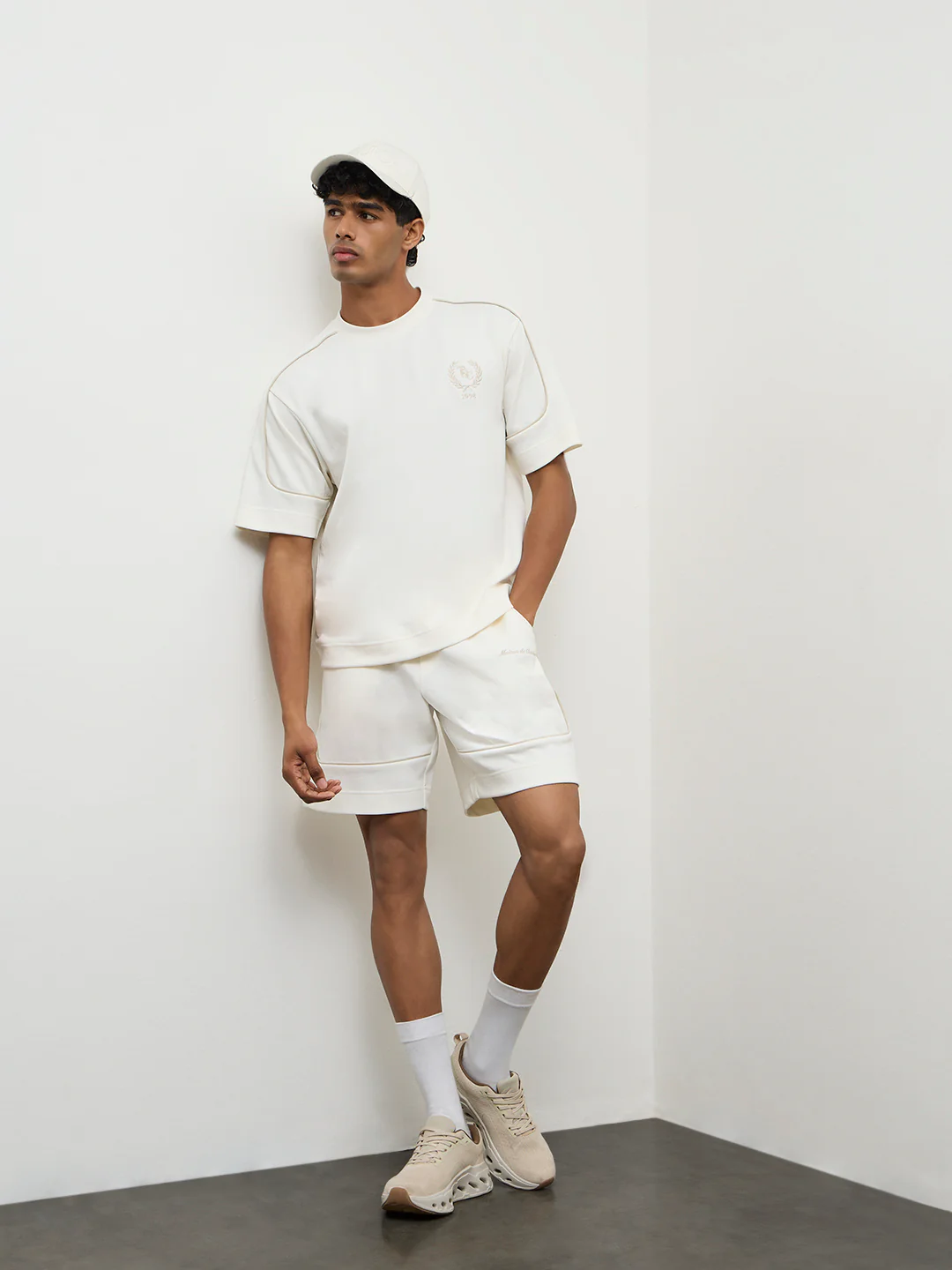 Nuoflexx Off-White Text-Design Relaxed Fit Cotton-Blend T-Shirt - Image 2
