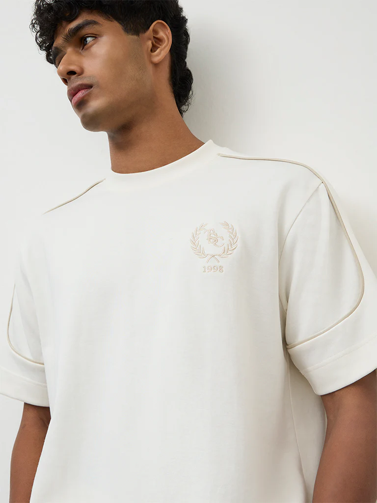Nuoflexx Off-White Text-Design Relaxed Fit Cotton-Blend T-Shirt - Image 3