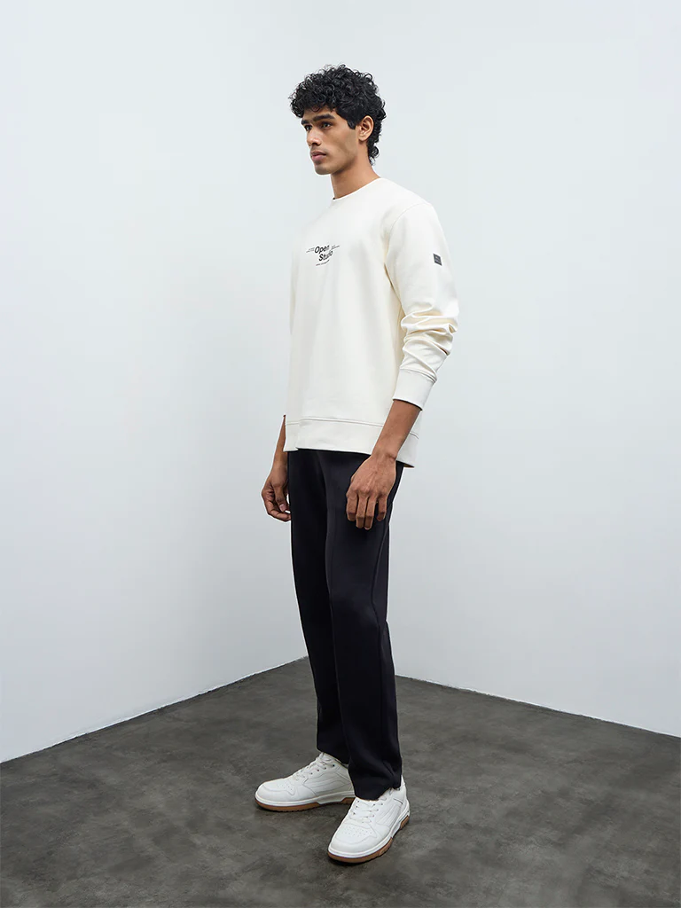 Nuoflexx Off-White Text-Printed Cotton-Blend Relaxed-Fit Sweatshirt