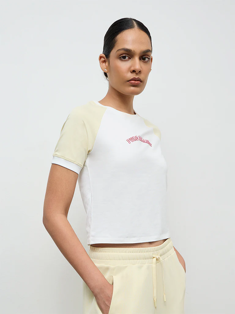 Nuoflexx Off-White Text Printed Cotton-Blend T-Shirt