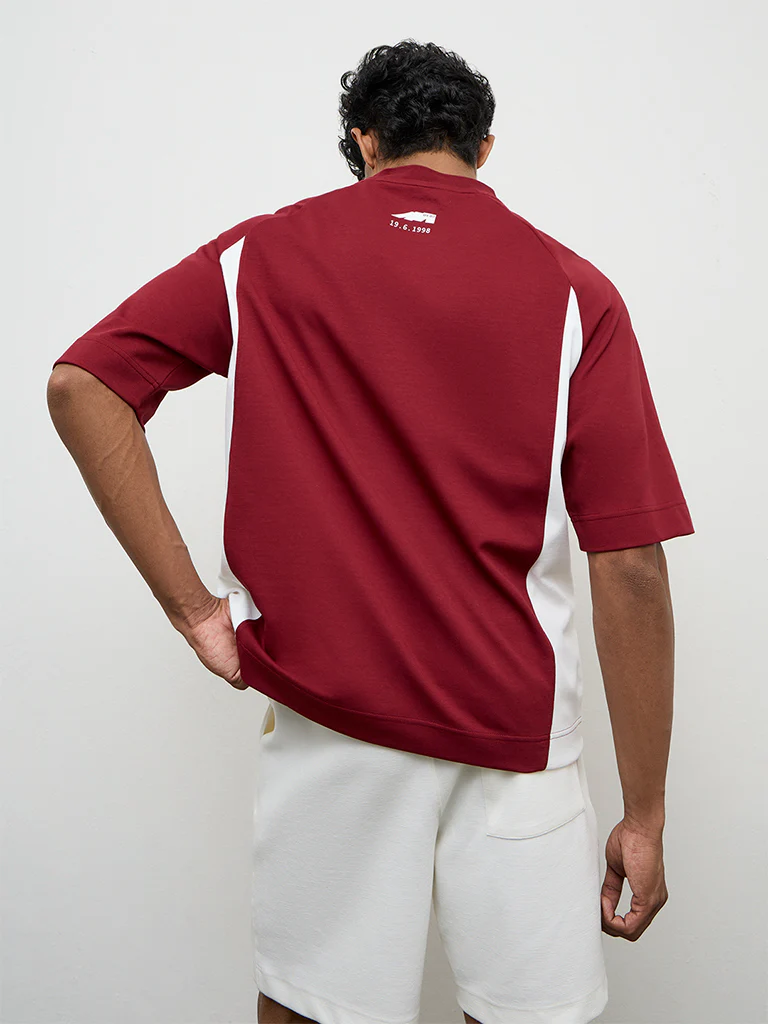 Nuoflexx Red Stripe-Design Relaxed Fit T-Shirt - Image 4