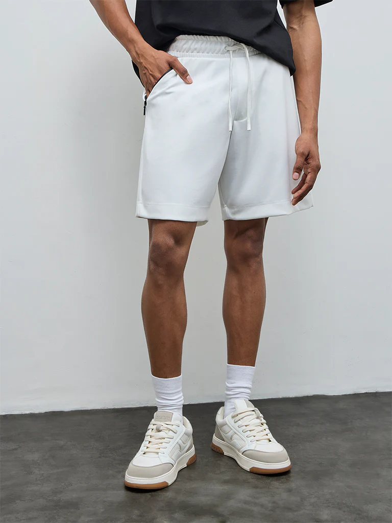 Nuoflexx White Relaxed-Fit Mid-Rise Shorts - Image 2