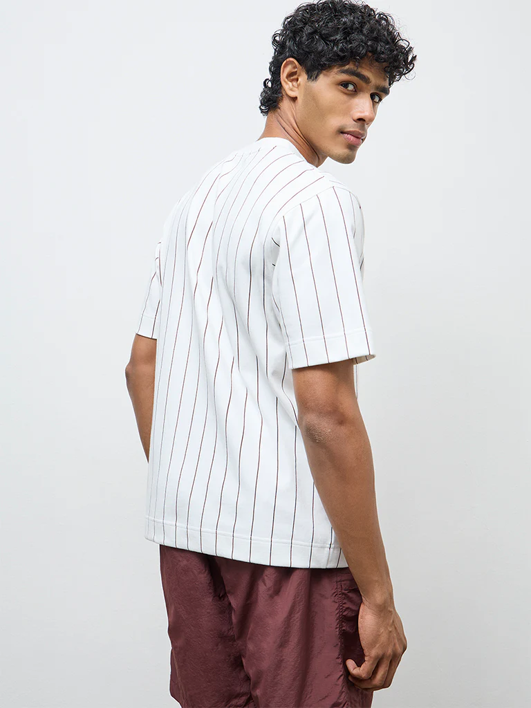 Nuoflexx White Striped Relaxed-Fit T-Shirt - Image 4