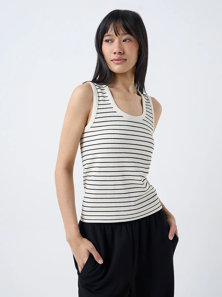 Nuoflexx White Striped Tank Top