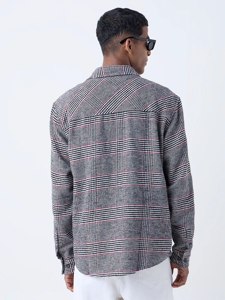 Nuon Black Checkered Pattern Relaxed-Fit Cotton Shirt - Image 4