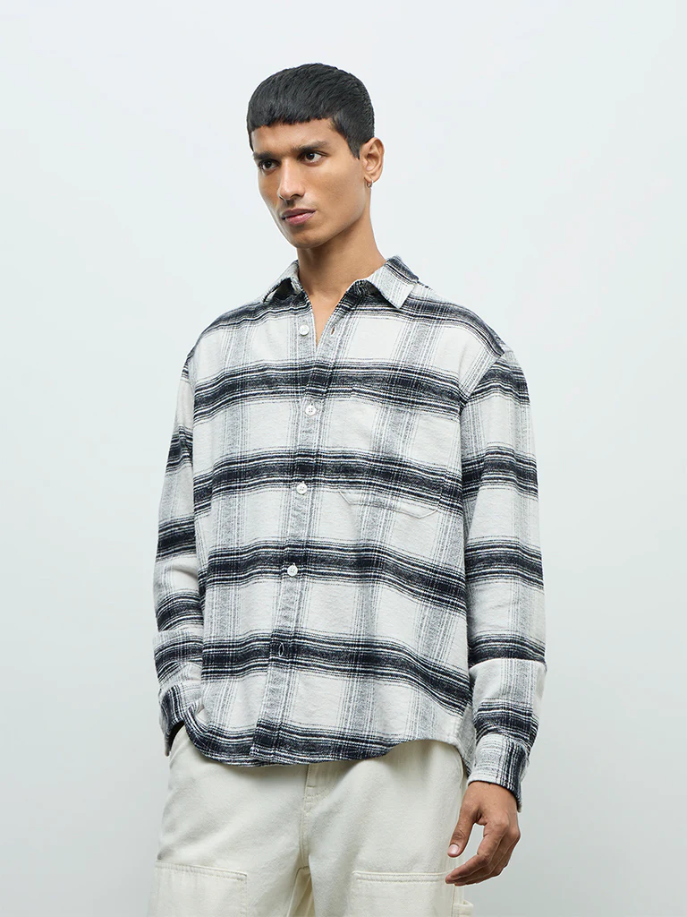 Nuon Black Checks Printed Relaxed-Fit Cotton Shirt - Image 2