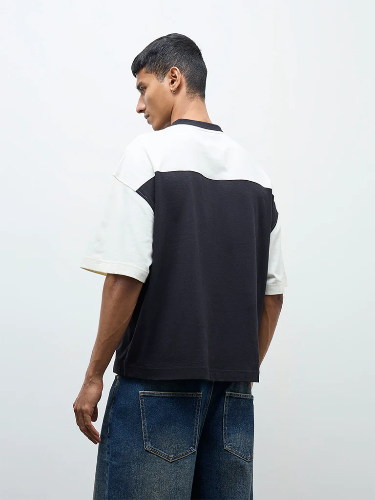 Nuon Black Numerical Printed Relaxed-Fit Cotton T-Shirt - Image 4