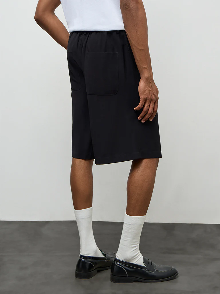 Nuon Black Pleated Relaxed-Fit Shorts - Image 5