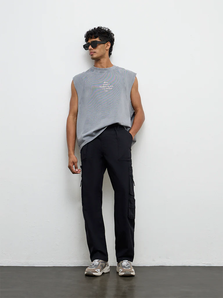 Nuon Black Relaxed-Fit Mid-Rise Cotton Cargo Pants