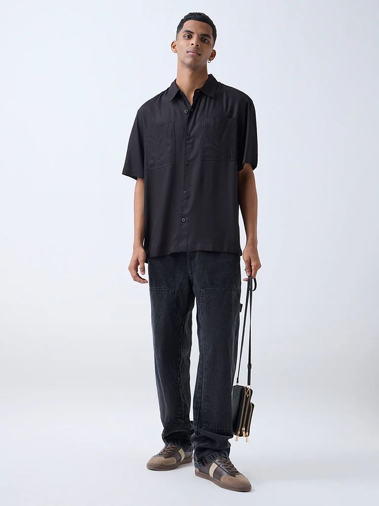 Nuon Black Solid Relaxed-Fit Shirt