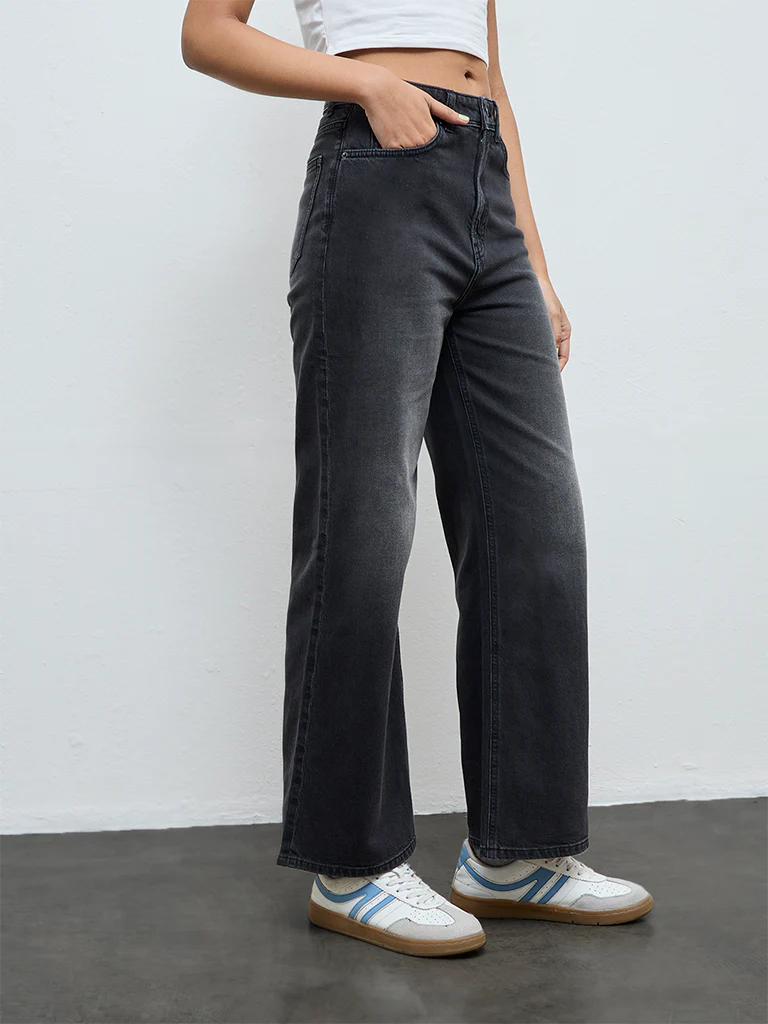 Nuon Black Washed High-Rise Jeans - Image 2