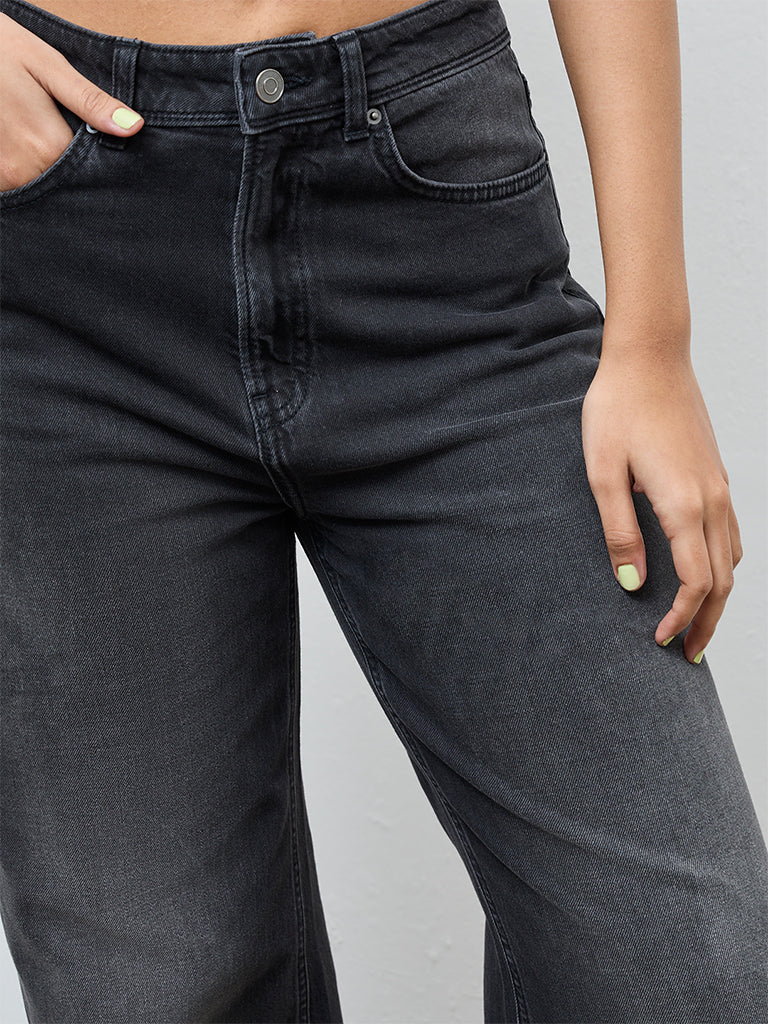 Nuon Black Washed High-Rise Jeans - Image 3
