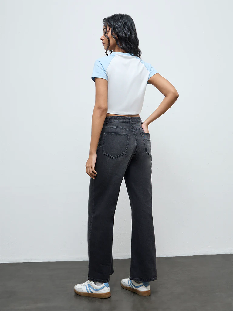 Nuon Black Washed High-Rise Jeans - Image 4