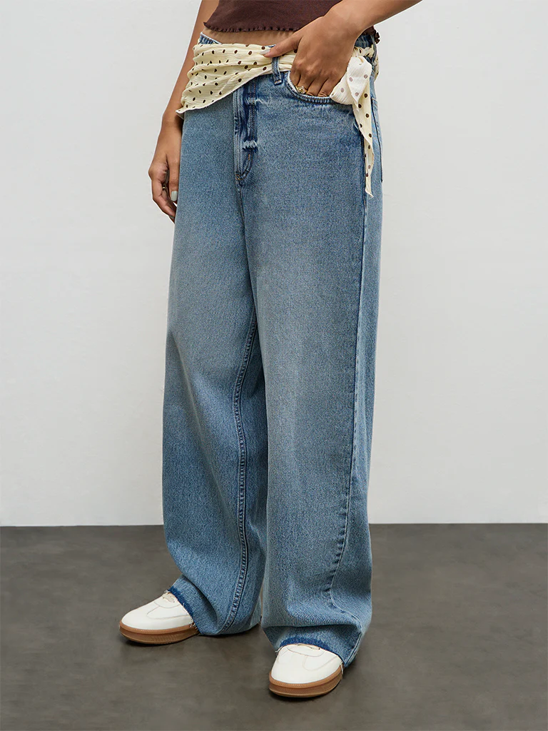 Nuon Blue Washed High-Rise Jeans with Scarf - Image 2