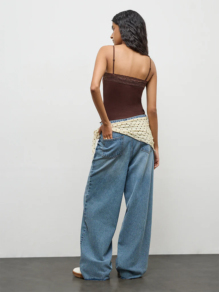 Nuon Blue Washed High-Rise Jeans with Scarf - Image 4