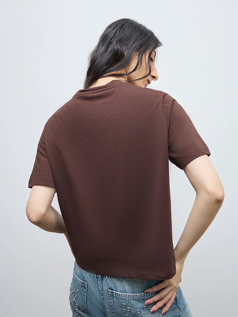 Nuon Dark Brown Graphic Cotton T-Shirt - Image 4