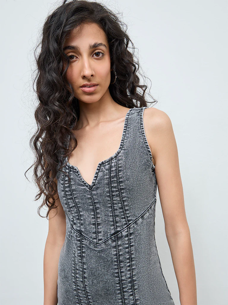 Nuon Grey Faded Denim Bodycon Dress - Image 3