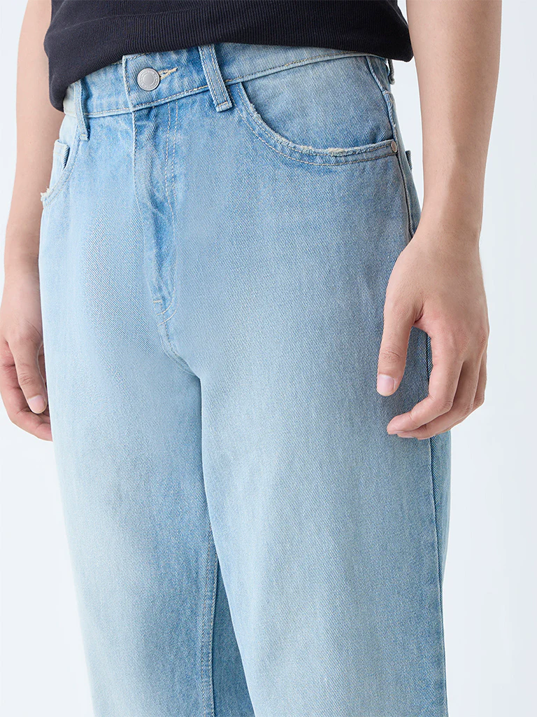 Nuon Light Blue Faded Relaxed-Fit Mid-Rise Jeans - Image 3