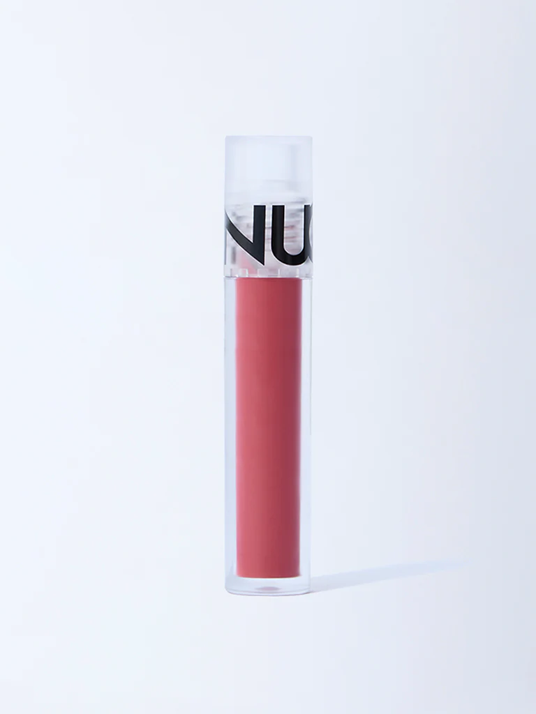 Nuon Liquid Matte Crimson R-02 Lipstick - 4.4 ml - Image 3