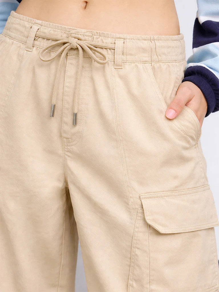 Nuon Off-White Barrel-Fit High-Rise Cotton-Blend Trousers - Image 3