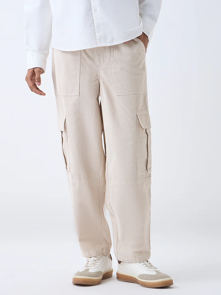 Nuon Off-White Cargo-Style Relaxed-Fit Mid-Rise Corduroy Pants - Image 3