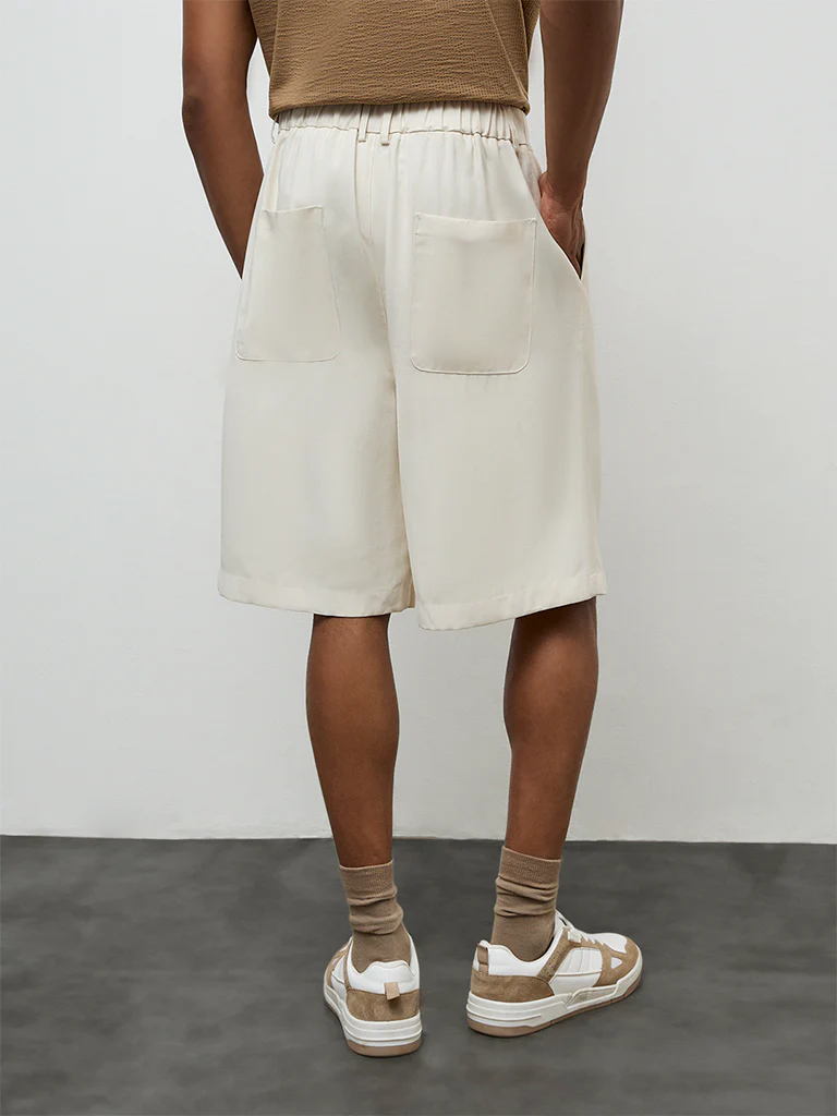 Nuon Off-White Pleated Relaxed-Fit Mid-Rise Shorts - Image 5