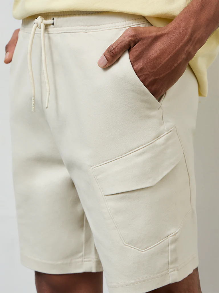 Nuon Off-White Relaxed-Fit Mid-Rise Cotton-Blend Shorts - Image 3