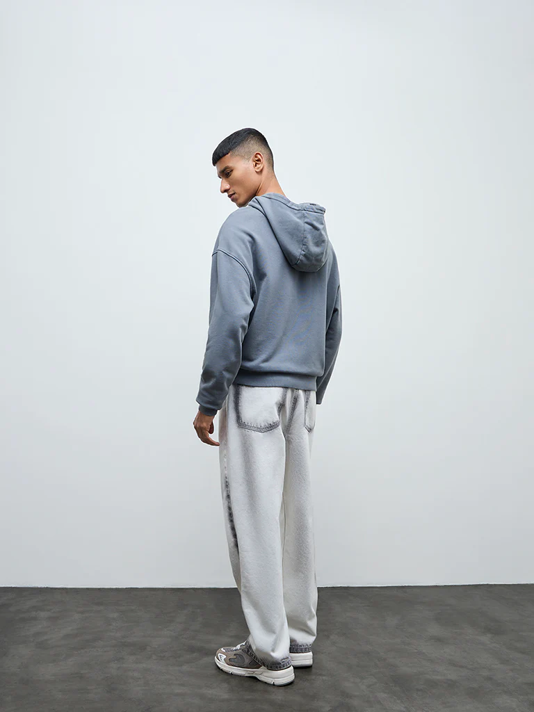 Nuon Off-White Relaxed-Fit Mid-Rise Jeans - Image 4