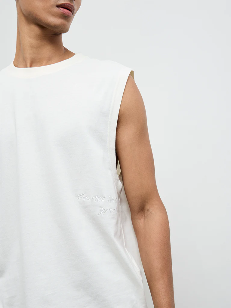 Nuon Off-White Solid Relaxed Fit Cotton T-Shirt - Image 3