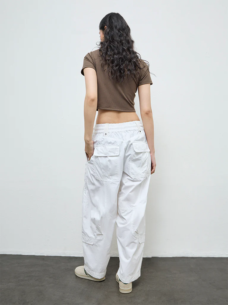 Nuon White Solid High-Rise Cotton Cargo Pants - Image 4
