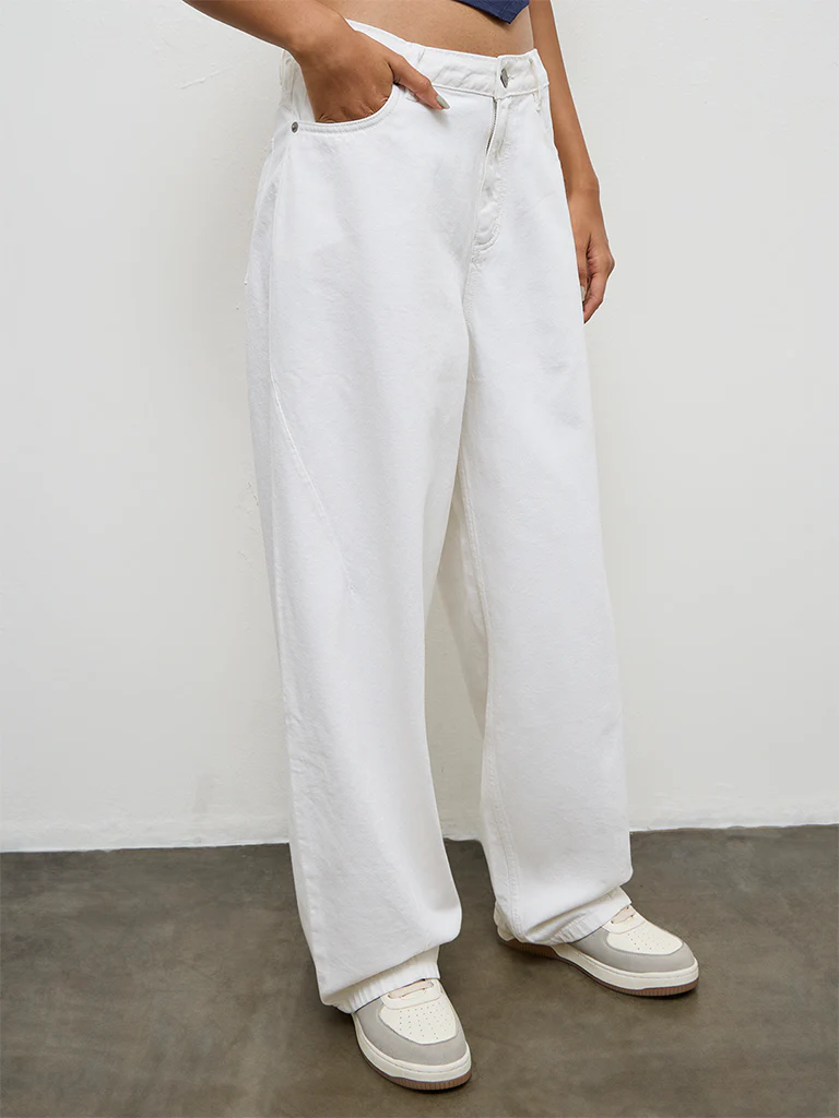 Nuon White Straight-Fit High-Rise Jeans - Image 2