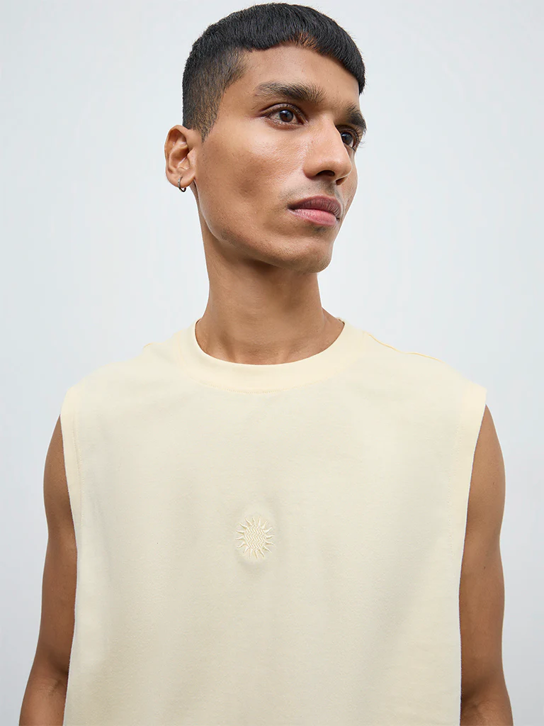 Nuon Yellow Solid Relaxed Fit Cotton T-Shirt - Image 3