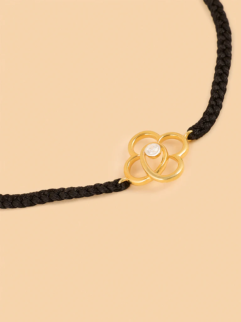 Delicate Floral Lace-Diamond Macrame Bracelet - Image 3