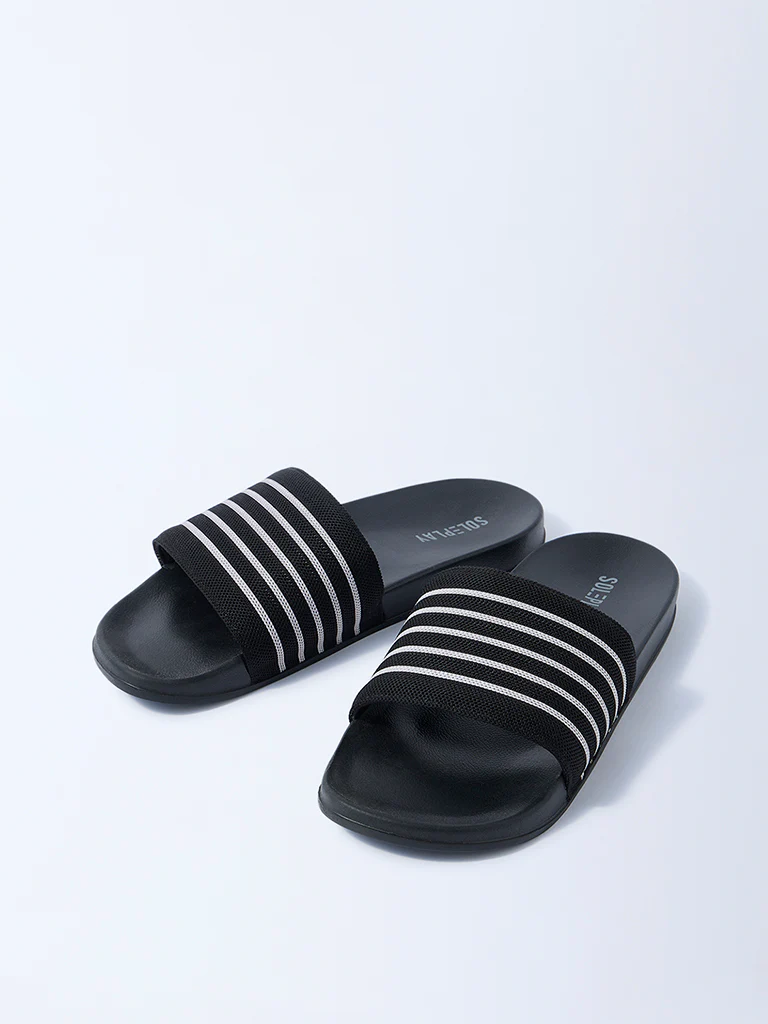 SOLEPLAY Black Stripe Detailed Pool Slides - Image 2