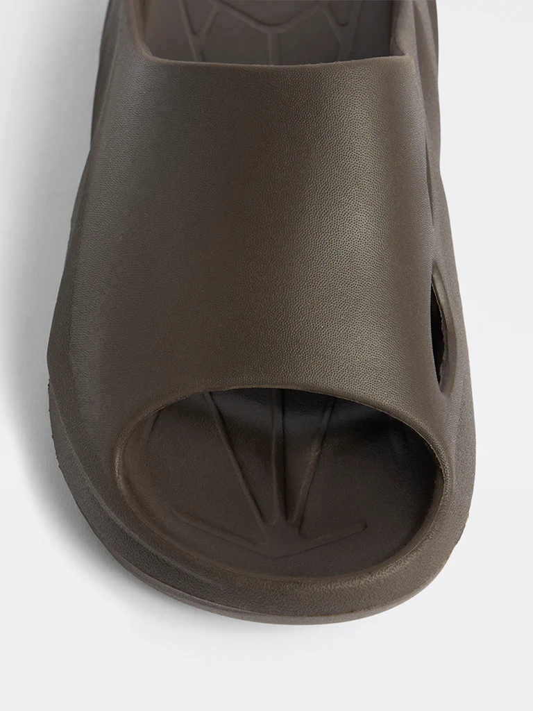 SOLEPLAY Dark Brown Sports Slides - Image 4